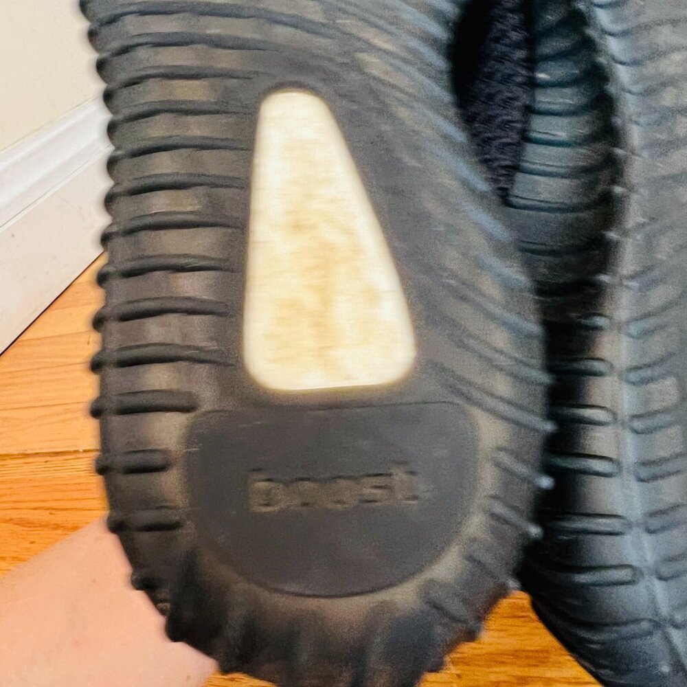 Authentic Adidas Yeezy Boost 350 V2 'Black Reflective' Size 8 - Picture 10 of 15